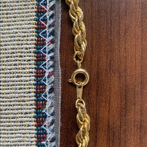 Louis Vuitton Gold Chain Padlock no key - Picture 5 of 5